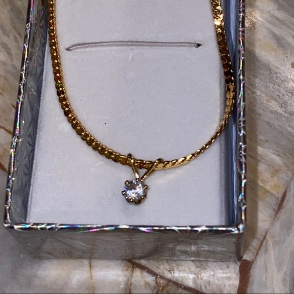 Beautiful Chain Crystal Charm Pendant Necklace New - Picture 2 of 4